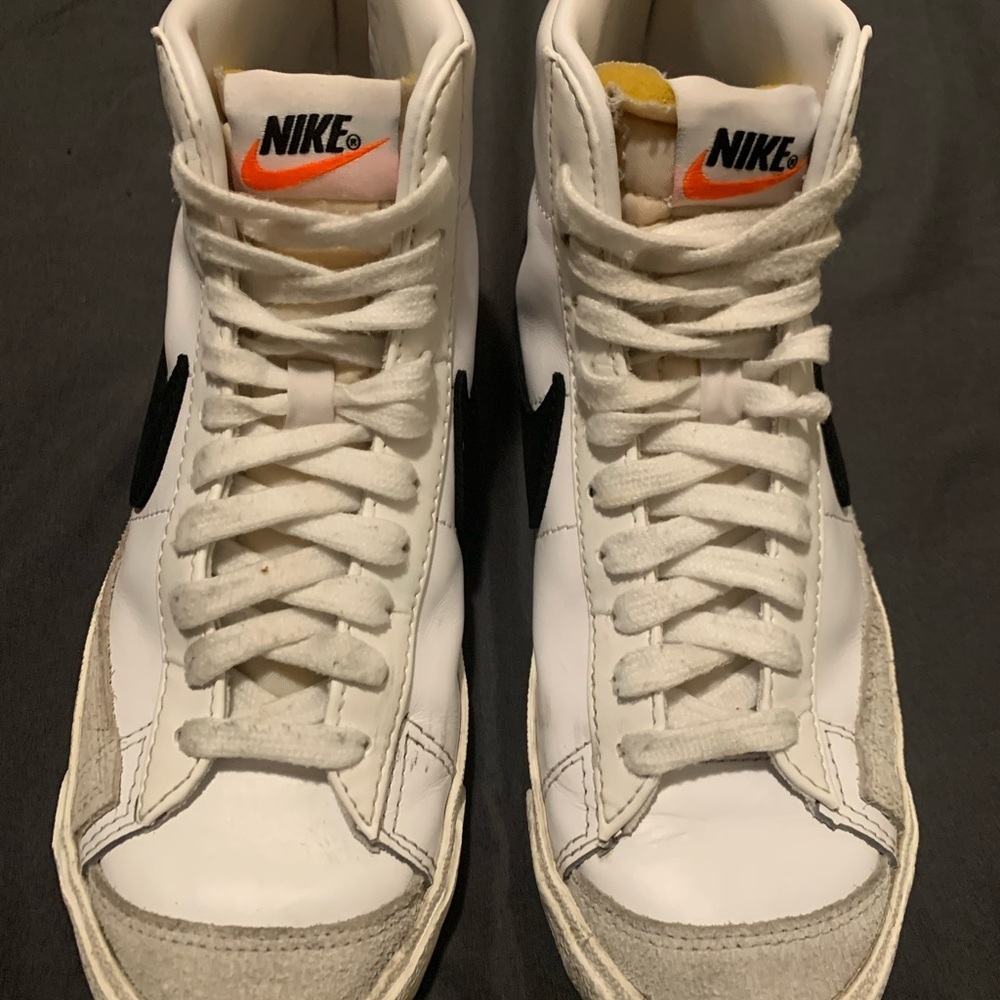 Nike High-Top Sneakers in White and Black size 6
